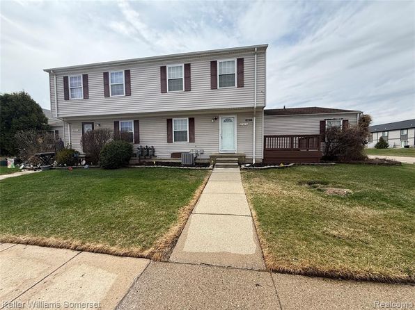 28423 Raleigh Crescent Dr #44