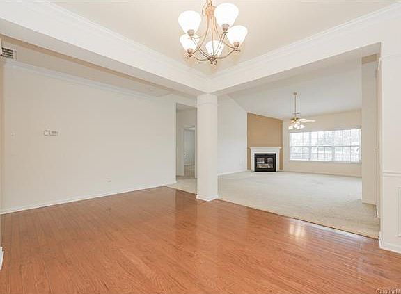 3rd image of 10047 Highland Creek Cir