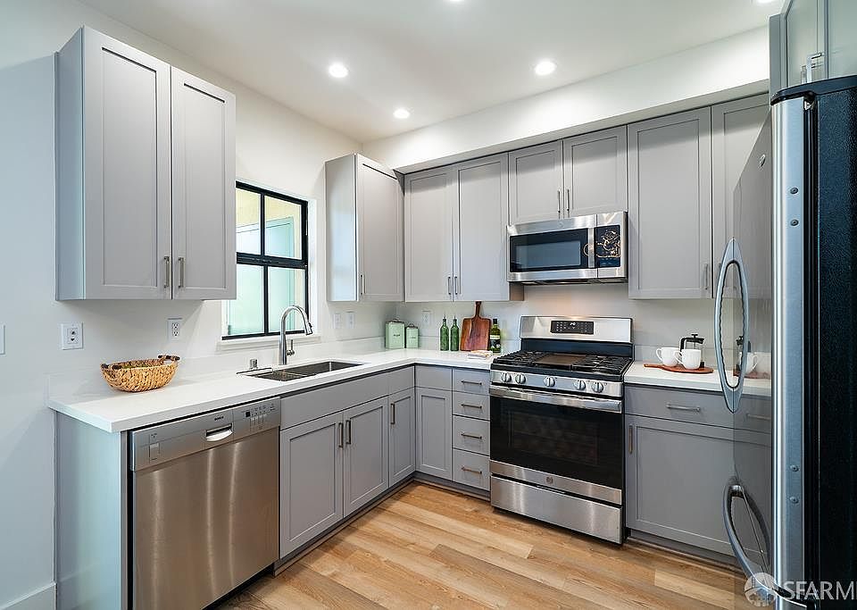 1st image of 4811 Telegraph Ave APT 206