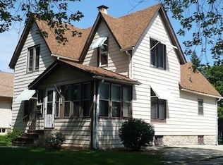 614 S 4th St, Dekalb, IL 60115