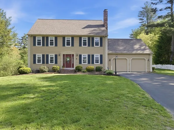 30 Princess Pine Cir, Taunton, MA 02780