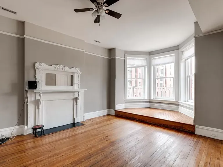 939 W Grace St — Photo 26