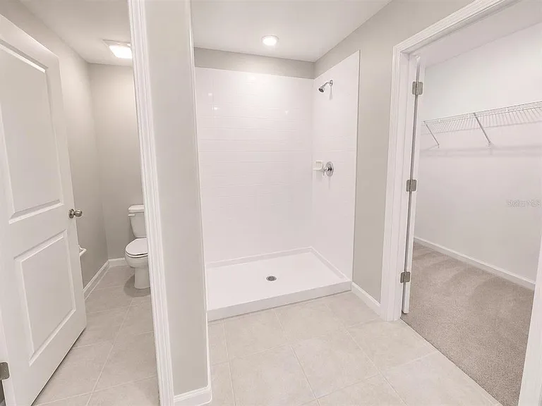 16717 Delia St — Photo 18