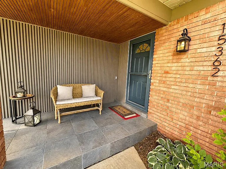 15362 Clayton Rd — Photo 2