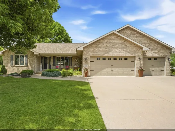 205 Oak Knoll Ct, Hortonville, WI 54944