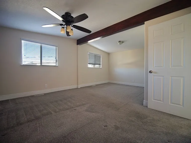 3292 S 4400 W — Photo 16