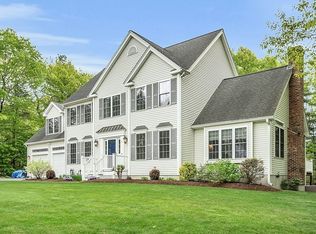 4 Winterberry Ln, Ayer, MA 01432