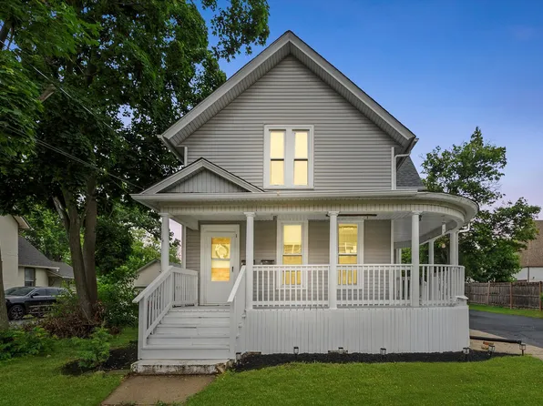422 Locust St, Elgin, IL 60123