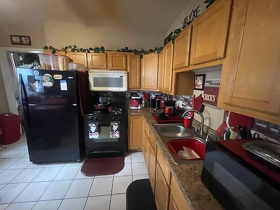 5th image of 3132 N Buffum St #3134
