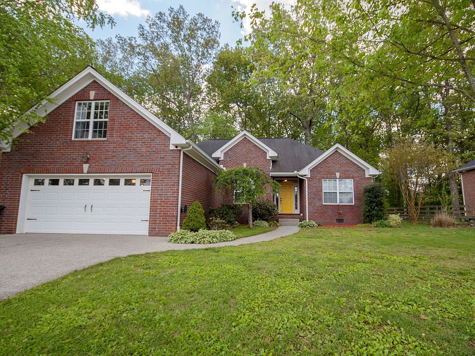 1st image of 121 Seminole Ln