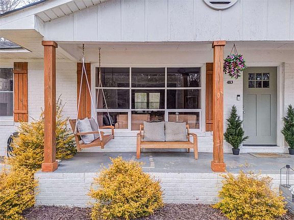 4th image of 483 Berry Rd