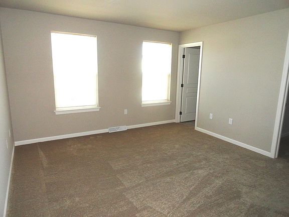 Master Bedroom of Similar House