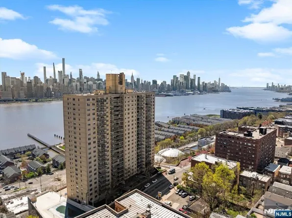 6600 Boulevard East Blvd #10E, West New York, NJ 07093