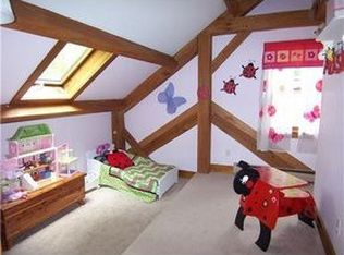 20 Upper Oak Point Rd, Winterport, ME 04496