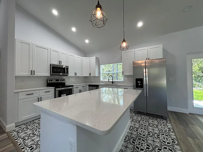 932 Marion Oaks Ln — Photo 13