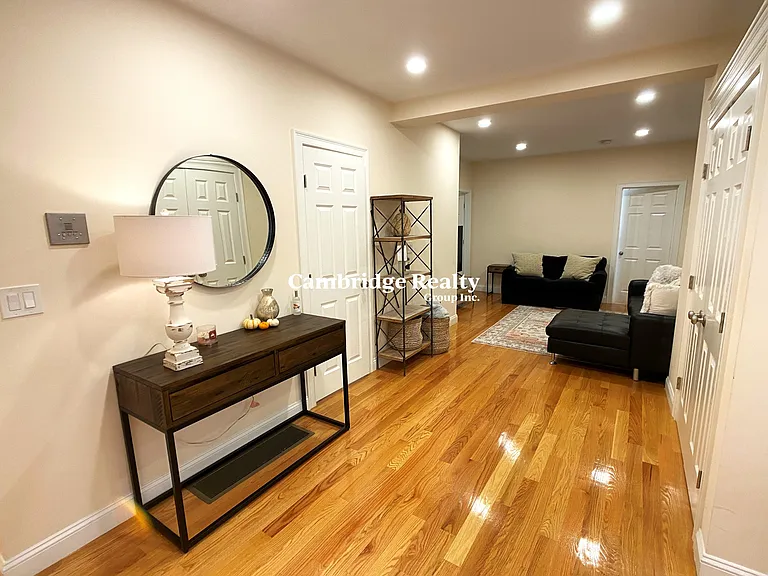 67 Temple St #1T — Photo 15