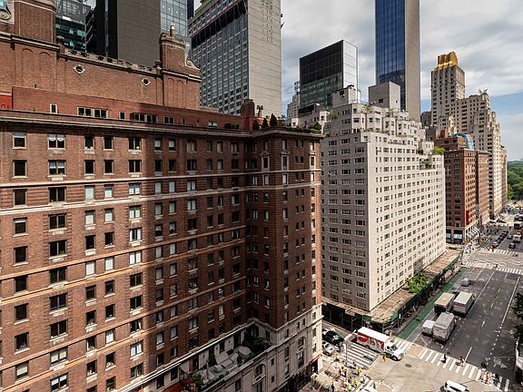5th image of 77 W 55th St APT 16G