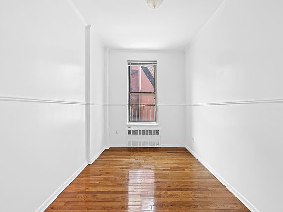 5th image of 10 W 107th St APT 2C