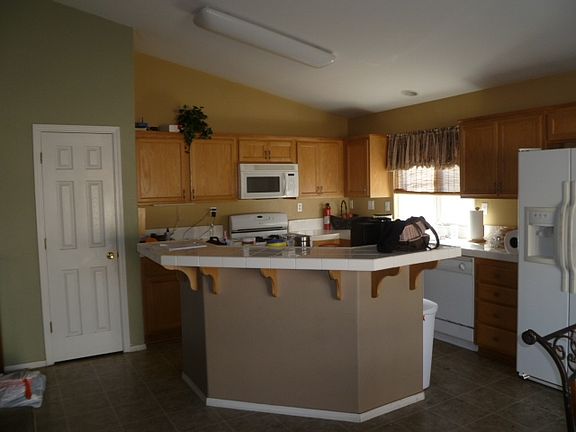 3rd image of 2437 N Darbeton Ave