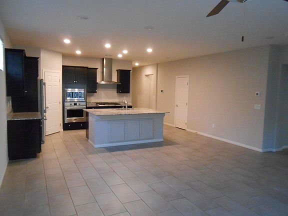 4th image of 4206 Diya Ave