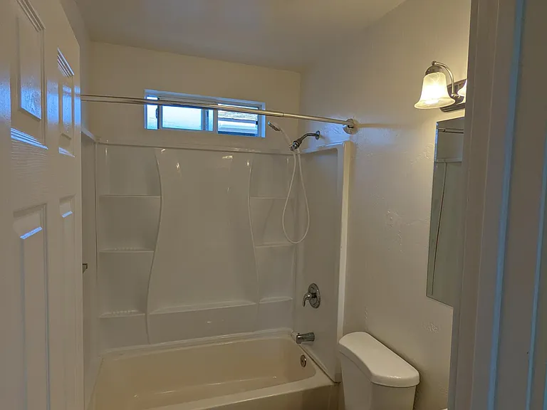 4186 Myrtle Ave — Photo 8