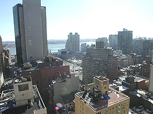 Sold by Verdi Square Realty | media 14