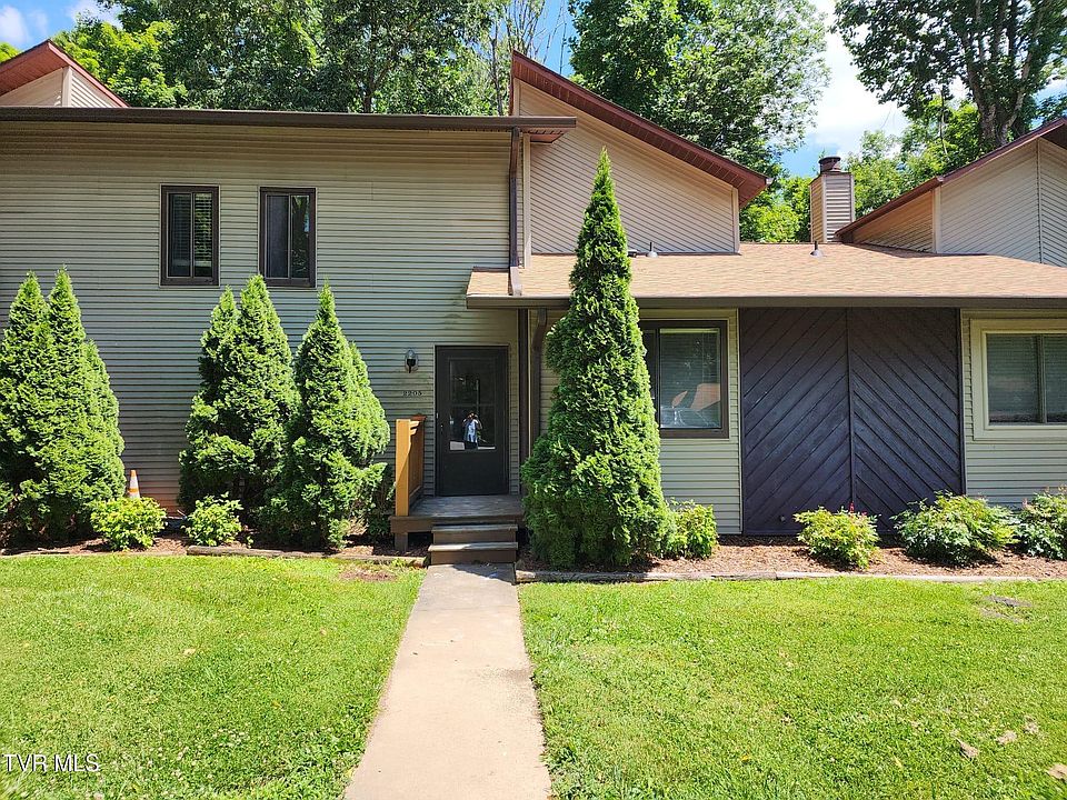 1st image of 2205 Forest Acres Dr