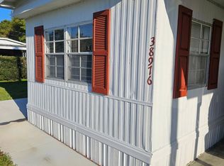 38976 Stapley Cir, Zephyrhills, FL 33540