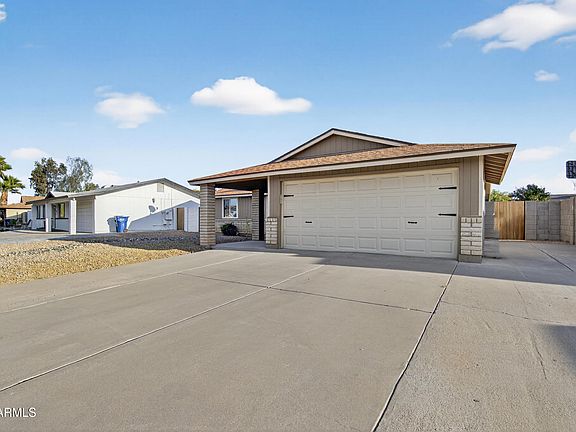 3rd image of 1403 W PALOMINO Drive
