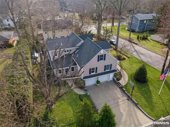 38 Madison Ave, Demarest, NJ 07627