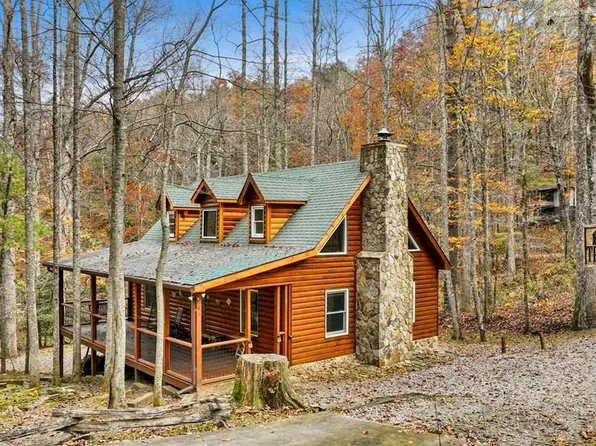 415 Happy Hollow Cir, Suches, GA 30572