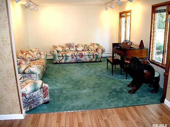 5th image of 12 Cottonwood Ave