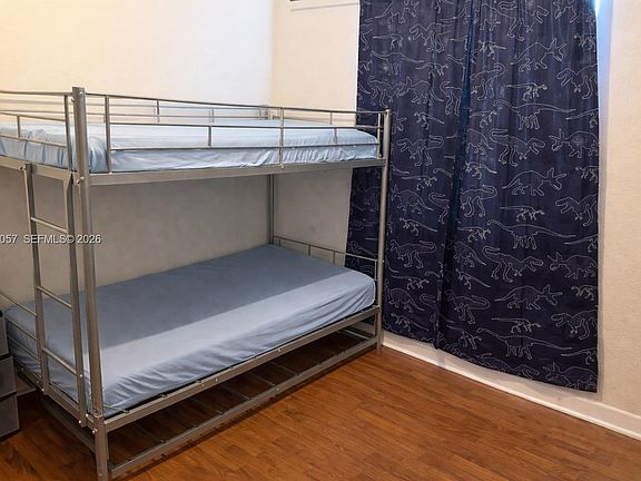 5th image of 1485 NE 33rd Rd Unit 207