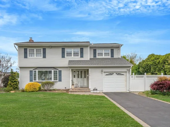 75 Pawnee Drive, Commack, NY 11725