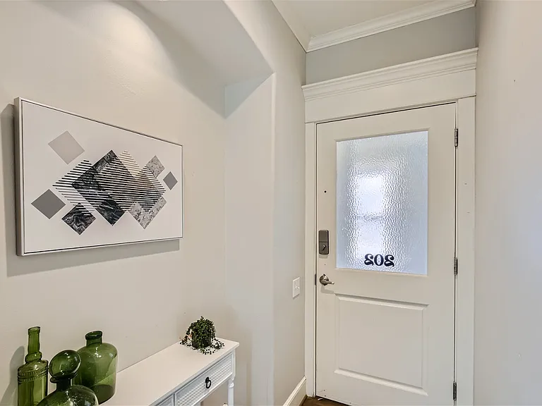 4038 Lemmon Ave #202 — Photo 6