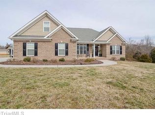 116 Steeple View Dr, Randleman, NC 27317