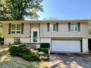 5 Indian Trail Rd, Macomb, IL 61455