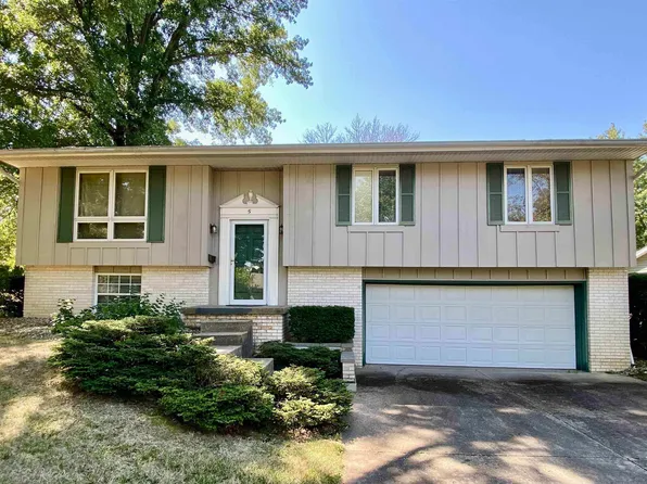 5 Indian Trail Rd, Macomb, IL 61455