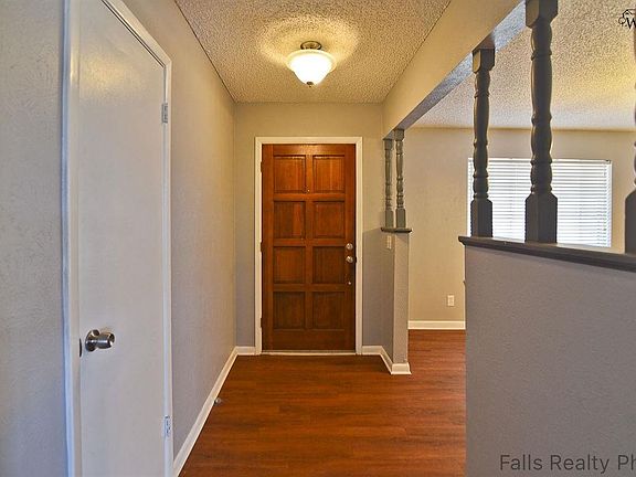 5th image of 1613 Celia Dr