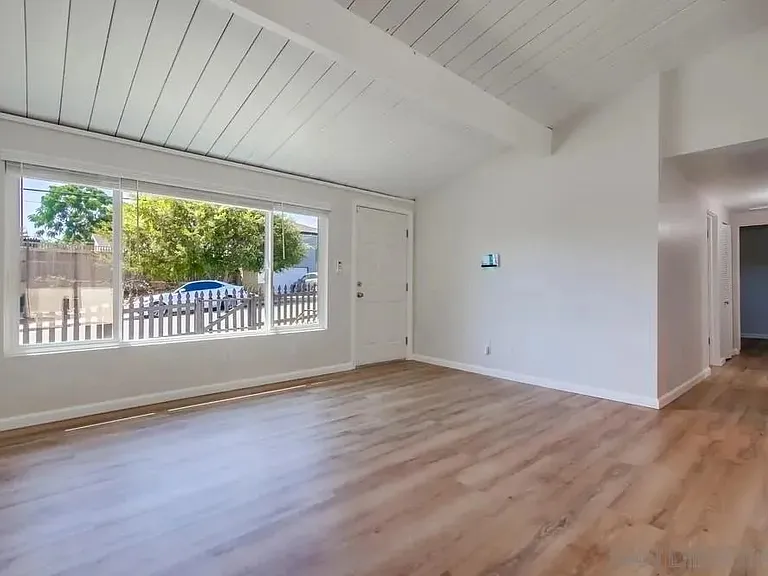 3612 Maple St — Photo 1