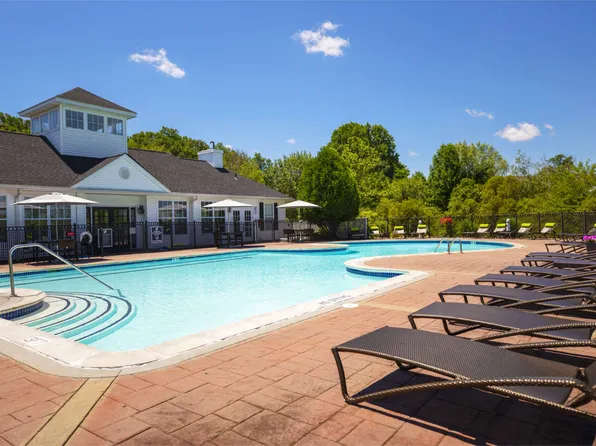 Willow Grove Apartment Homes