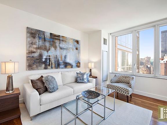 2nd image of 250 E 53rd St APT 301