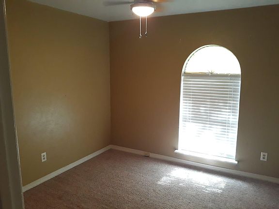 4th image of 3168 Cedar Creek Dr