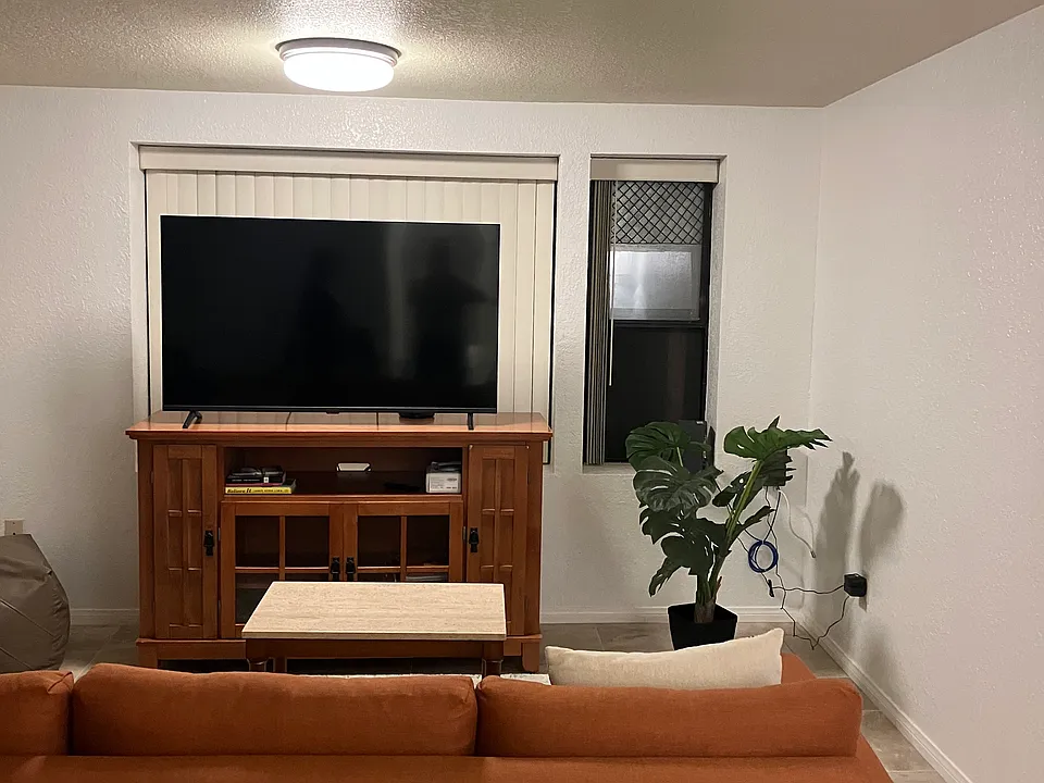 21B Del Mar Ave #B
