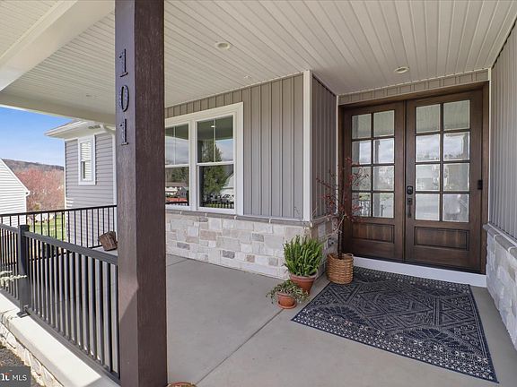 2nd image of 101 Ackley Cir