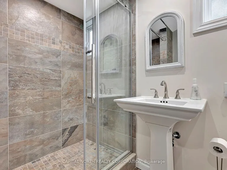 2092 Marine Dr — Photo 18