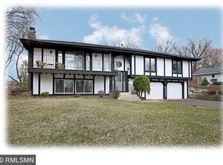 7522 Maplewood Dr, Maple Grove, MN 55311