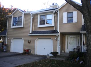26 Mayfair Ct, Little Silver, NJ 07739