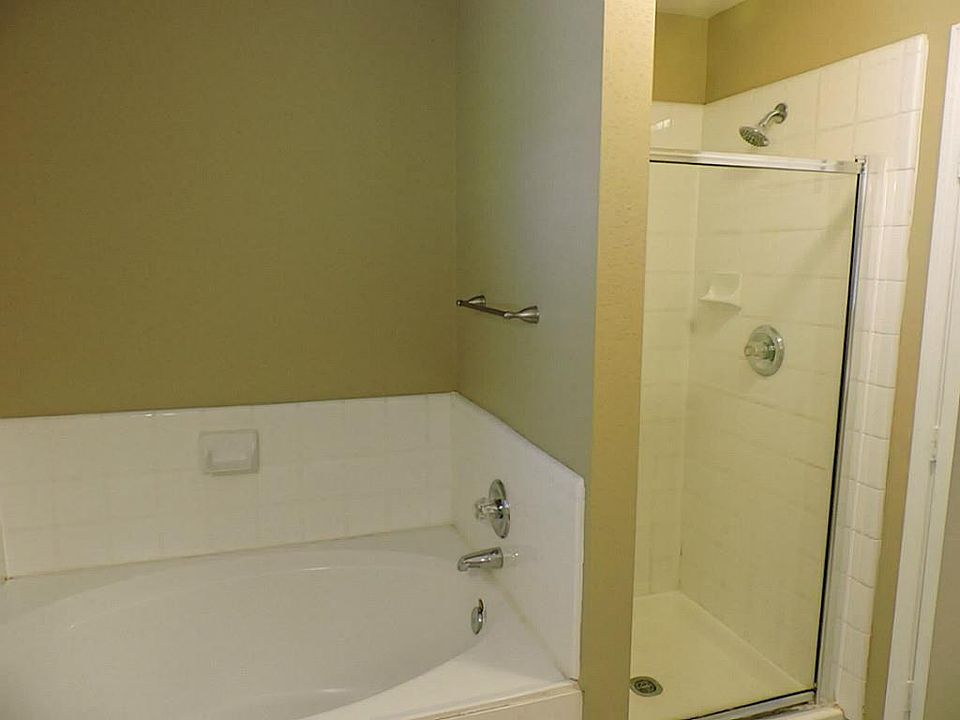 1st image of 9207 Parkmore Dr
