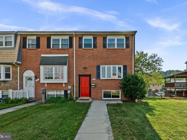 955 Stormont Cir, Baltimore, MD 21227
